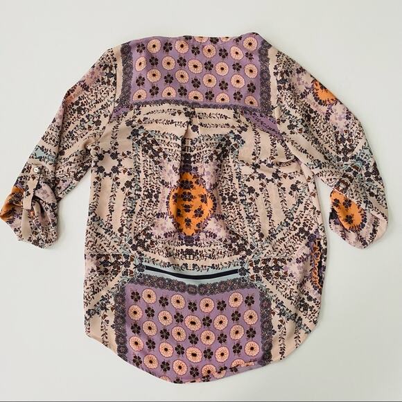 Black Rainn | @ Flowing Floral Roll Sleeve Blouse - Picture 3 of 9